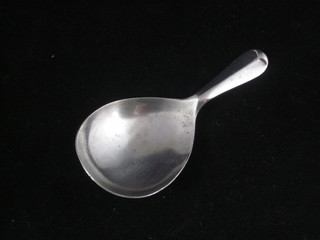 A silver rat tail caddy spoon Sheffield 1924