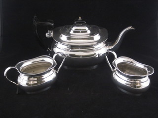 A Georgian style 3 piece oval silver plated tea service comprising teapot, twin handled sugar bowl and cream jug