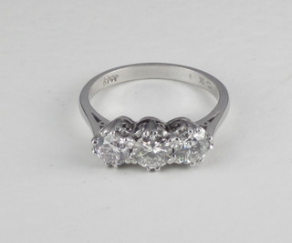An 18ct white gold dress/engagement ring, set 3 diamonds,  approx 1.50ct