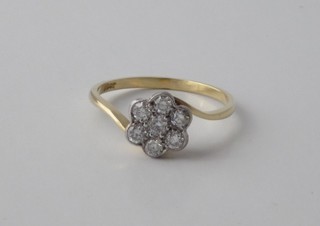 An 18ct yellow gold cluster dress ring set diamonds, approx  0.50ct