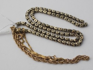 2 gold bracelets and a gilt metal chain, f,