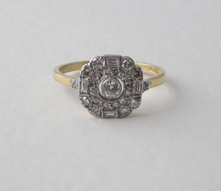A lady's 18ct yellow gold dress ring set diamonds, approx 0.56ct
