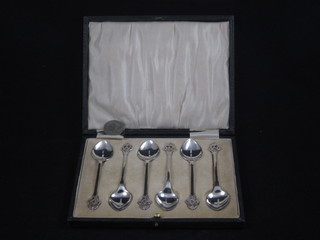 A set of 6 silver coffee spoons Birmingham 1922, 3 ozs, cased