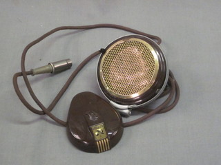 A Grundig type TK5 GCM microphone