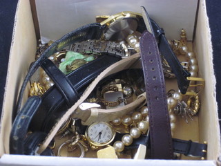 A quantity of wristwatches