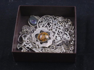 2 silver pendants, a heavy gold chain and other items of silver costume jewellery