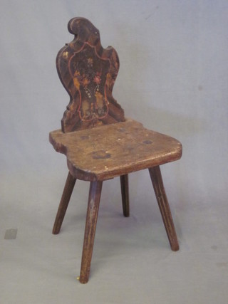 A Continental oak hall chair