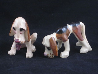 2 pottery figures of Blood Hounds 2"