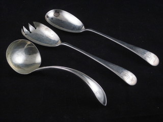 A pair of silver Old English pattern salad servers, Sheffield 1922 and a saucer ladle Sheffield 1935 with Jubilee hallmark 8 ozs