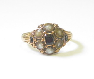 A gold dress ring set demi-pearls