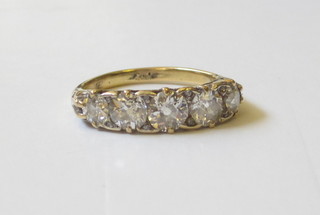 An Edwardian 18ct yellow gold dress ring set 5 diamonds,  approx 1.5ct