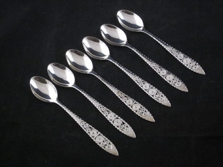 A set of 6 Continental silver teaspoons, 3 ozs