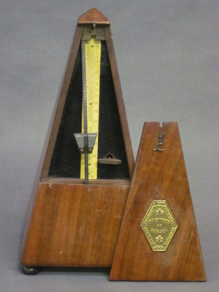 A French metronome contained in a wooden case, together with 2 trays, a 
crumb scoop and brush and chess pieces