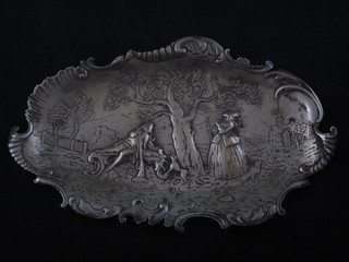An embossed Continental silver dish decorated a couple beneath  a tree 4 ozs