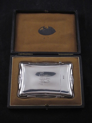 An Edwardian silver card case, London 1907, 2 ozs