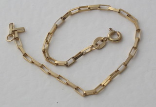 A 9ct gold flat link chain