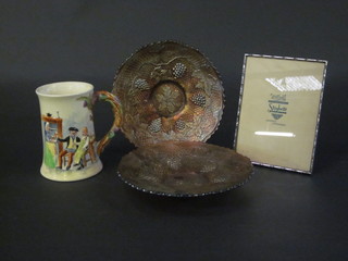A Crown Devon pottery musical tankard, 2 orange Carnival glass dishes and an easel frame