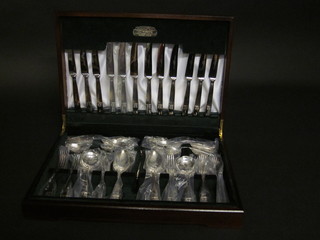A modern canteen of Elkington's silver plated flatware contained  in a mahogany box