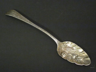 A George III silver Old English pattern berry spoon, London  1880, 1 1/2 ozs