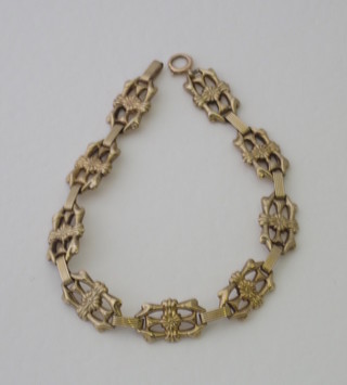 A 10ct gold bracelet