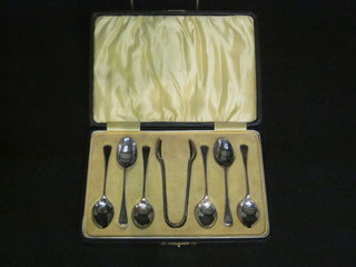 A set of 6 silver Old English pattern coffee spoons complete with tongs, Birmingham 1924, 1 ozs,