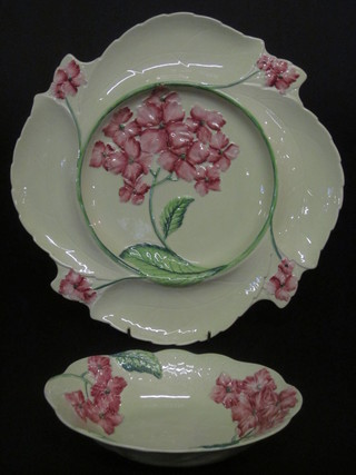 A Carltonware Australian design green leaf pattern oval bowl 8" and a do. circular bowl 13"