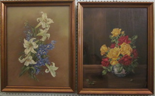 Mabbie, a pair of oil paintings, still life studies "Flowers" 20" x 15"