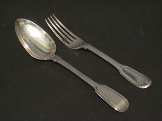 A Victorian silver fiddle pattern table spoon together with matching fork, London 1845, 4 1/2 ozs