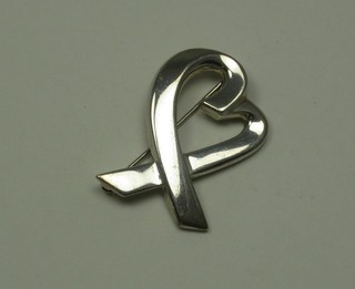 A Tiffany & Co silver ribbon brooch
