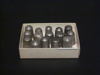 15 various silver thimbles, 3 ozs