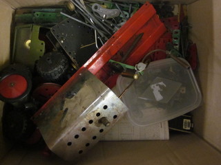 A Mamod steam yacht engine and a collection of various items of Meccano
