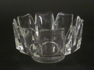 A circular panelled Art Glass bowl, the base signed Ouifon Lh 4384-141, slight chips to the base, 8"