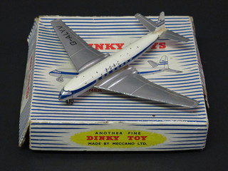 A Dinky model of a DH Comet Air Liner no.702, boxed