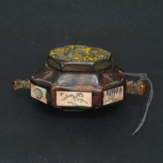 An Oriental lozenge shaped trinket box with hinged lid 4"