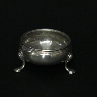A circular Georgian silver salt raised on 3 hoof feet, London  1766