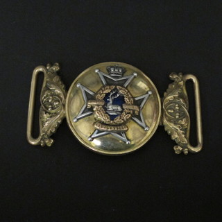 A Victorian Sherwood Foresters Officer's gilt metal belt buckle