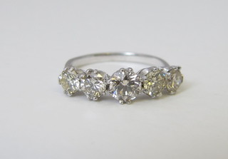 A lady's 18ct white gold dress ring set 5 diamonds, approx. 1.97ct