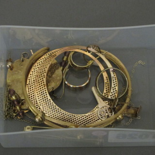 A small collection of gold costume jewellery