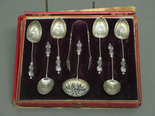 A set of 6 apostle teaspoons together with matching tongs and sifter spoon, London 1896, cased