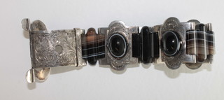 A "silver" and agate bracelet