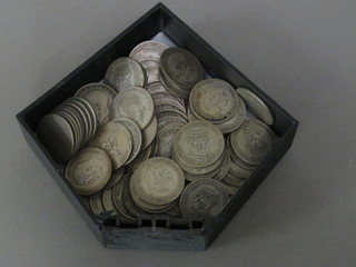 A quantity of various George V shillings