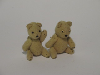 2 miniature teddy bears with articulated limbs 4"