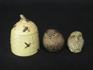 A Continental honey pot and cover 3" in the form of a beehive,  and 2 figures of owls