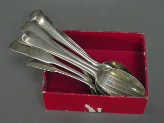 3 George III Old English pattern table spoons, do. table forks, 2 George III silver fiddle pattern table spoons, 2 George III fiddle  pattern pudding forks, 2 Old English pattern table spoons 18 ozs