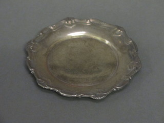 A circular silver dish Birmingham 1919