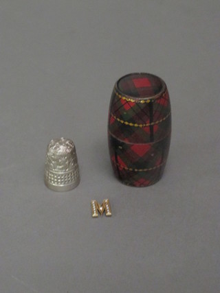 A McDuff tartan thimble case and a silver thimble