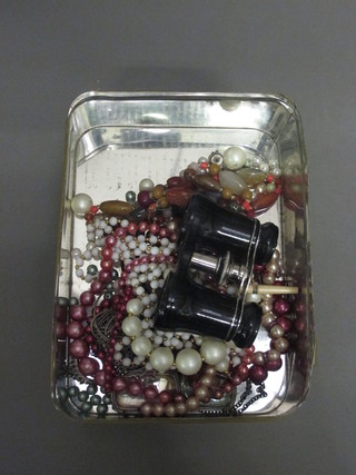 A pair of opera glasses, 4 silver plated decanter labels and a  small collection of costume jewellery