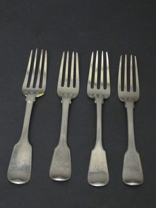 4 various silver fiddle pattern pudding forks 4 1/2 ozs
