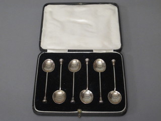A set of 6 silver coffee spoons, Birmingham 1938, 1 ozs, cased