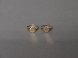 2 lady's 9ct gold signet rings